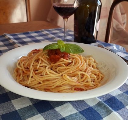 pasta con salsa napolitana