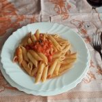 foto de salsa de tomates y parmesano