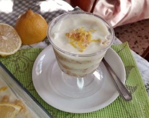 porción de marquesa de limón