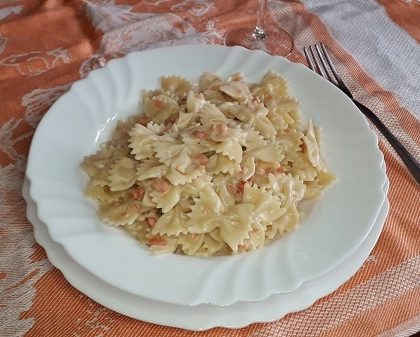 Pasta con salmón ahumado