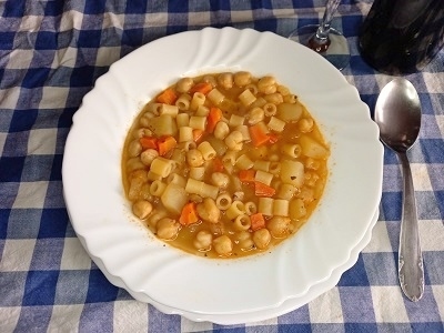 foto minestra de garbanzos y papas